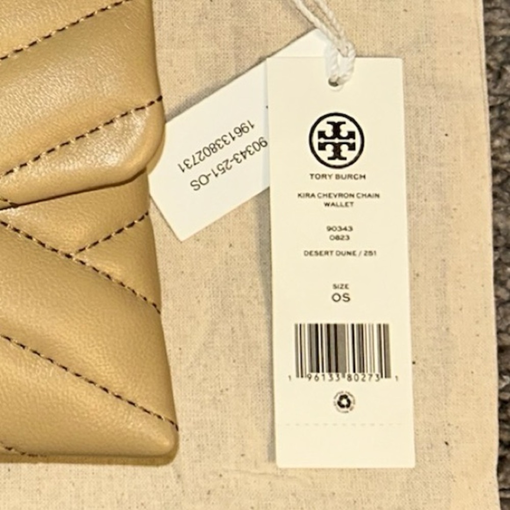 ****SOLD*****Tory Burch Kira Chevron Chain Wallet - Desert Dune - Picture 9 of 10